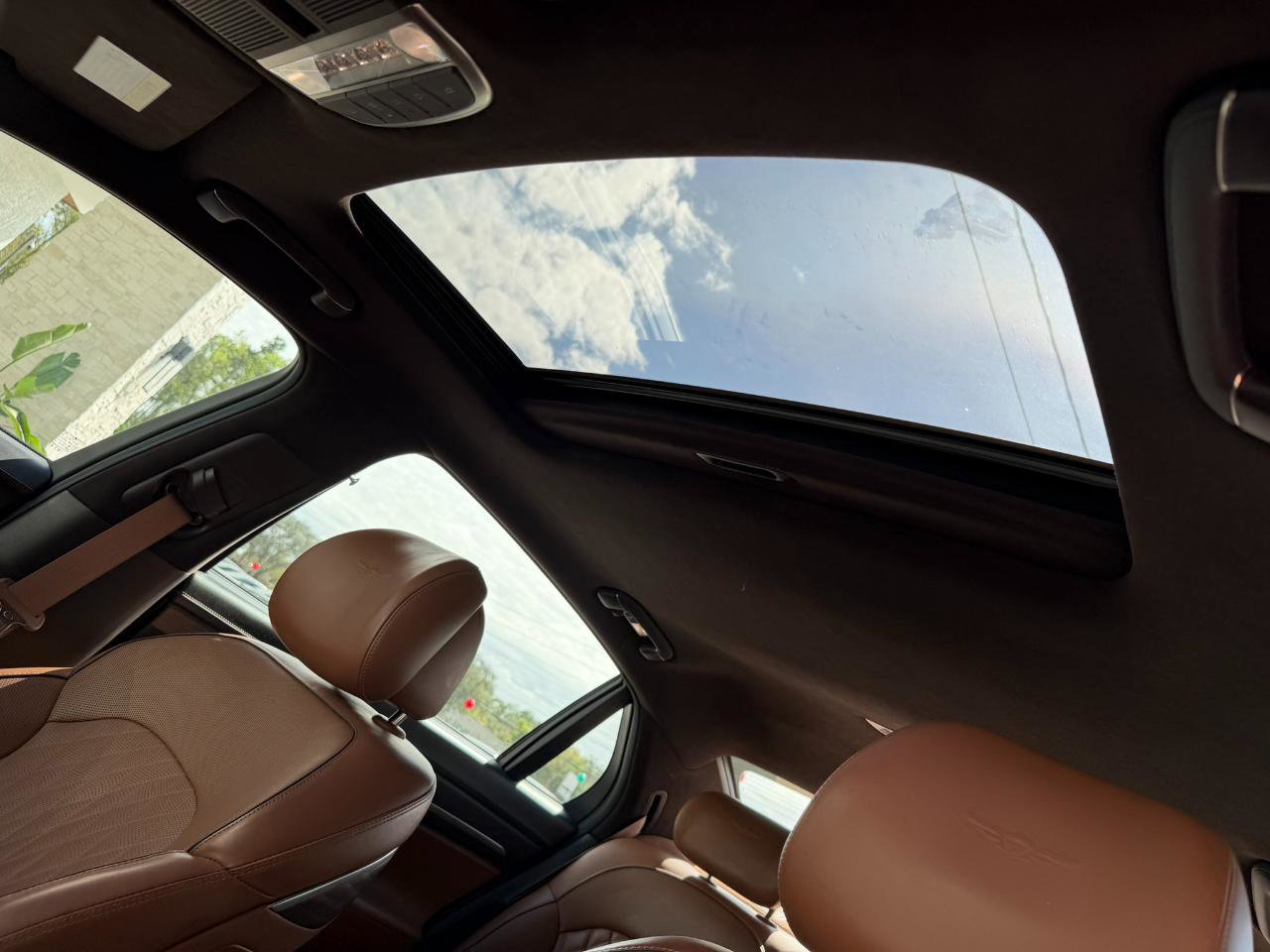 Used 2020 Genesis G90 3.3T Premium image 37