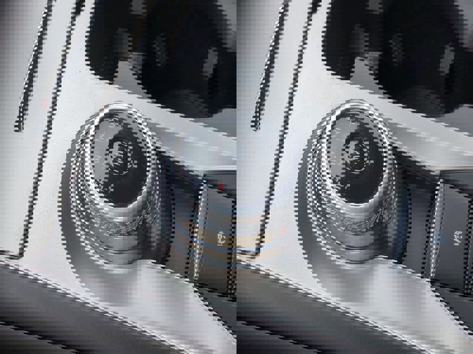 Used 2020 Ford Explorer XLT w/ Comfort Package image 31