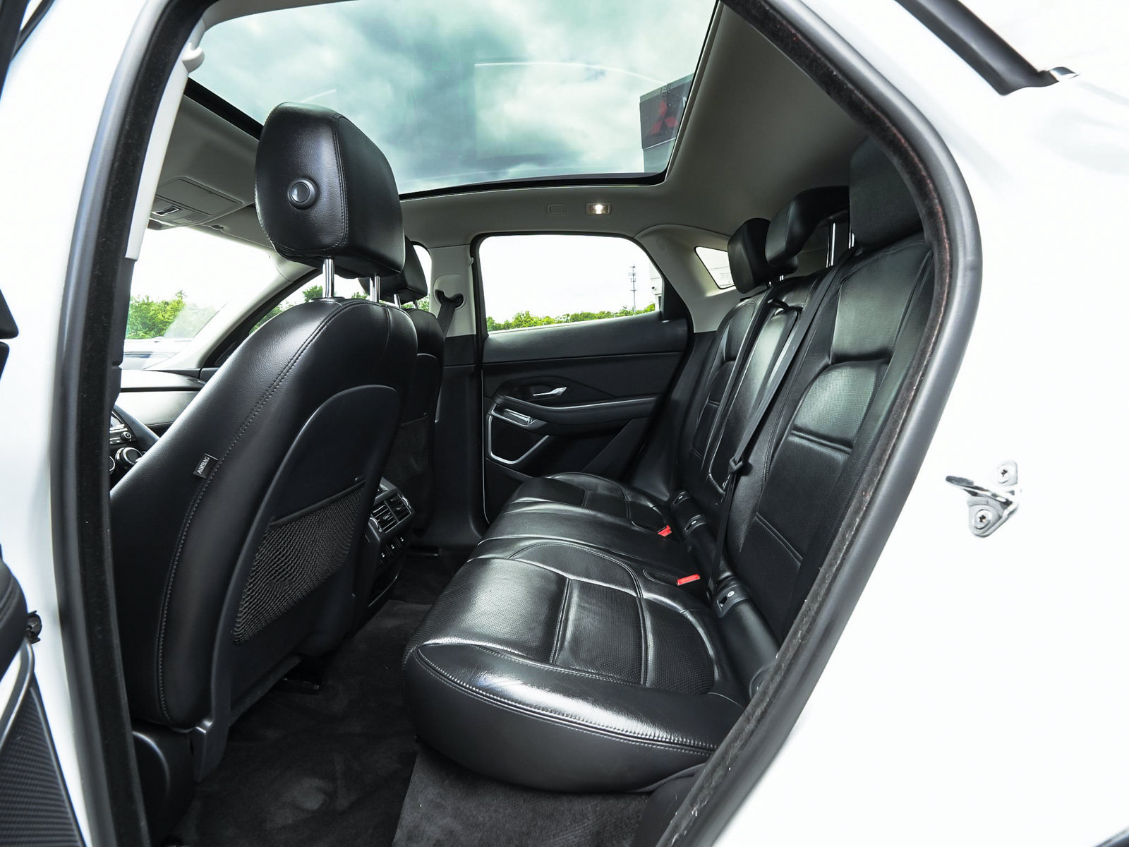 Used 2020 Jaguar E-PACE SE AWD/4WD image 34