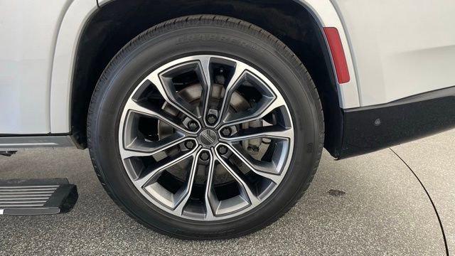 Used 2023 Jeep Grand Wagoneer Series III image 49