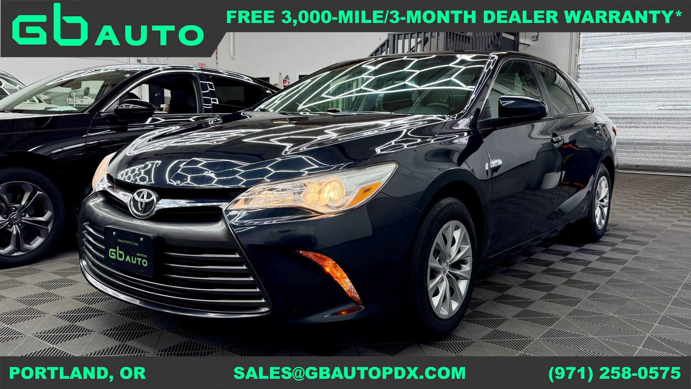 Used 2017 Toyota Camry LE image 1