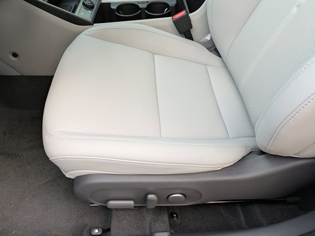 New 2026 Hyundai Kona SEL Premium image 4