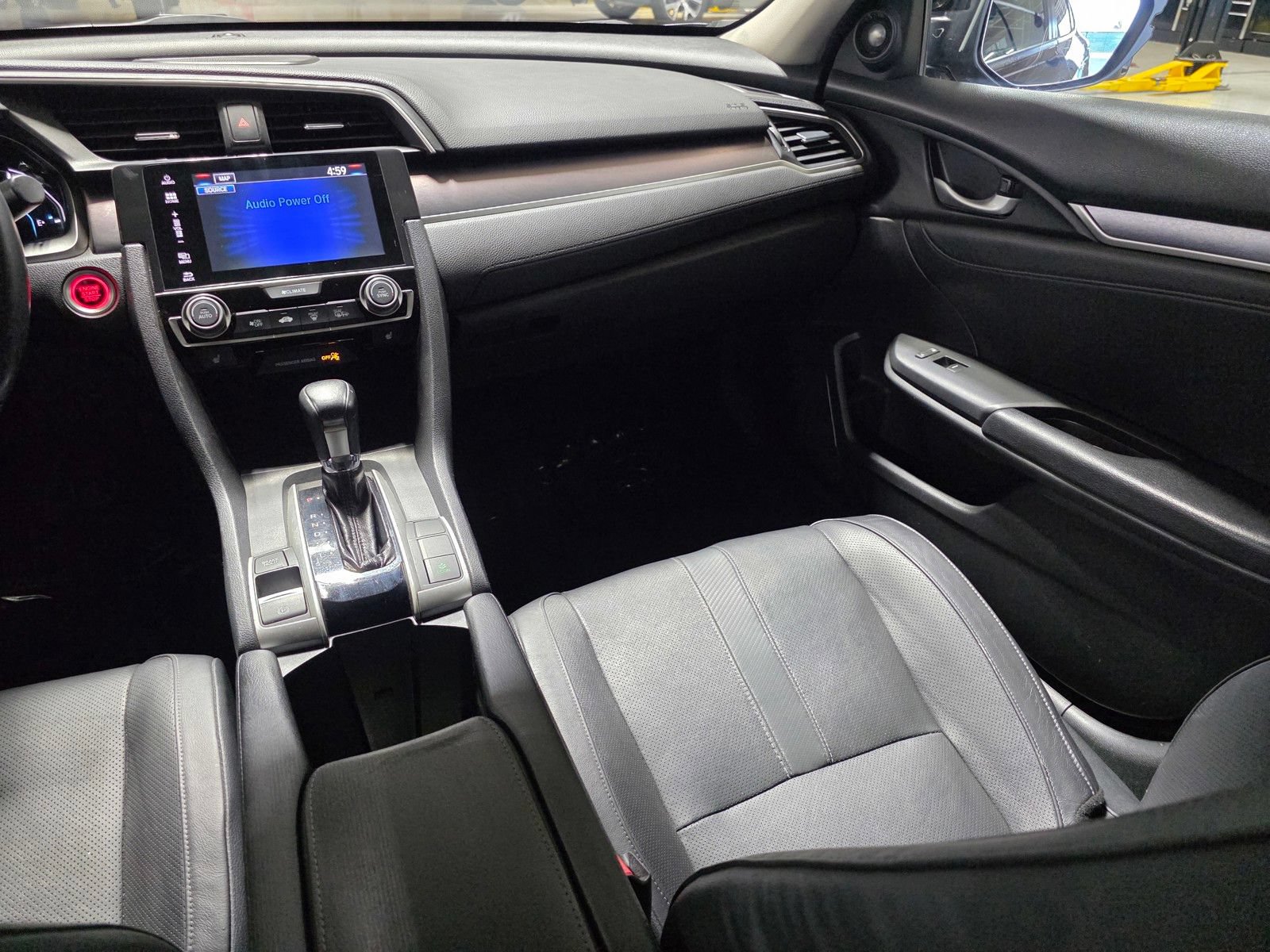 Used 2016 Honda Civic Touring image 17