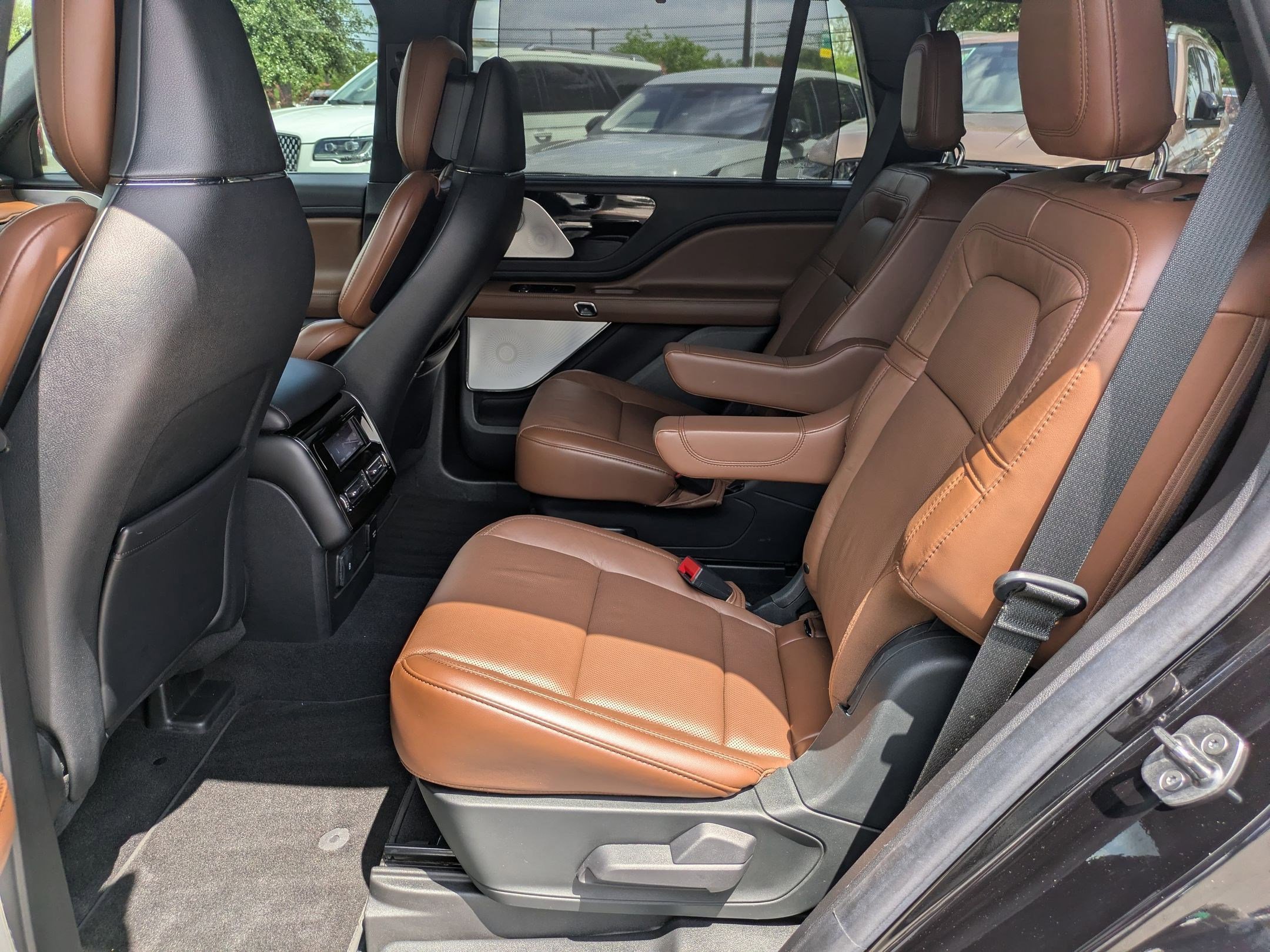 Used 2021 Lincoln Aviator Reserve w/ Equipment Group 208A image 13