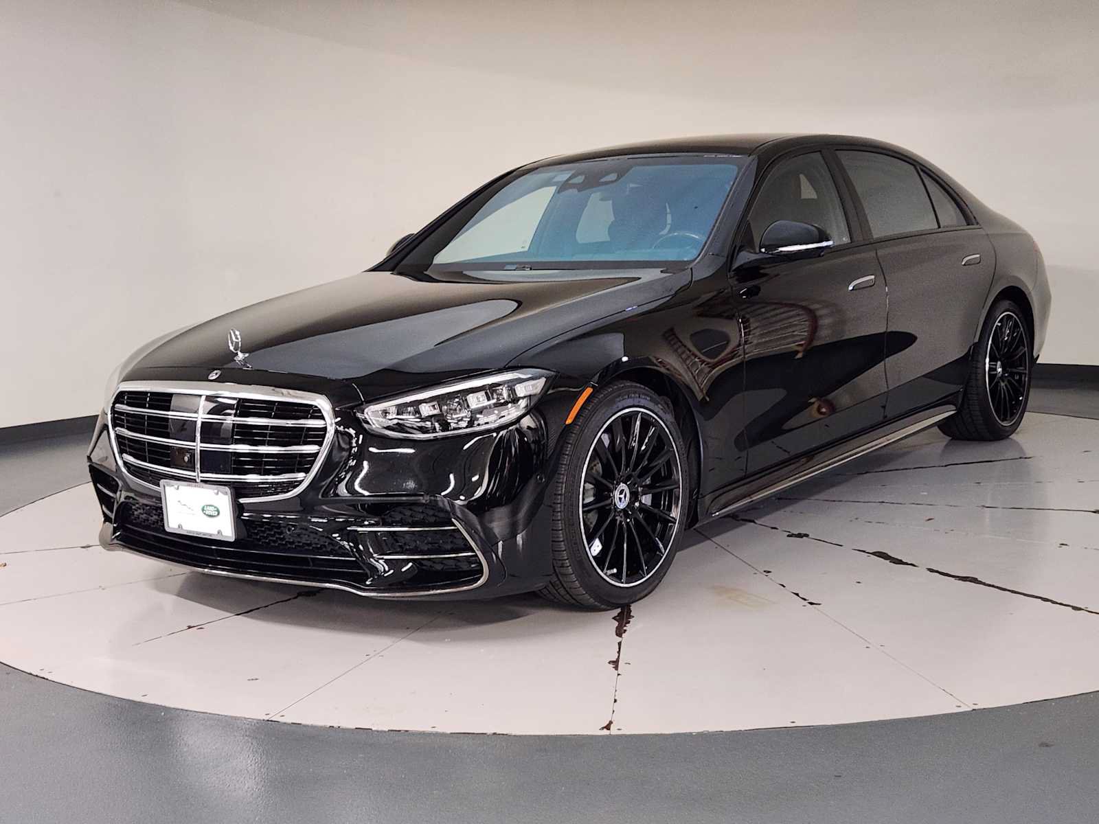 Used 2023 Mercedes-Benz S 580 4MATIC Sedan image 1