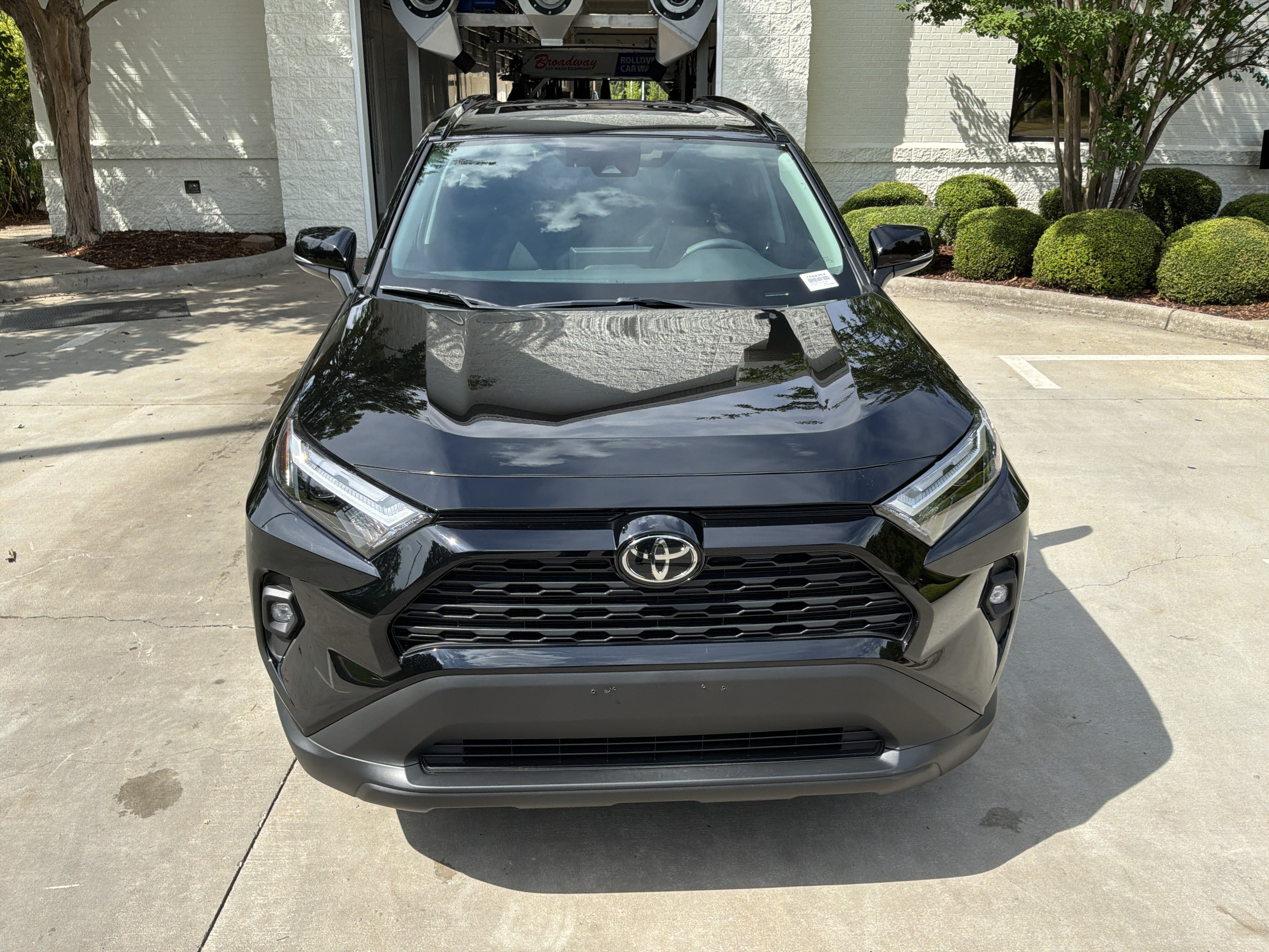 Used 2023 Toyota RAV4 XLE Premium AWD/4WD image 3