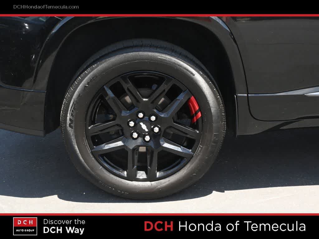 Used 2020 Chevrolet Traverse Premier w/ Redline Edition FWD image 23