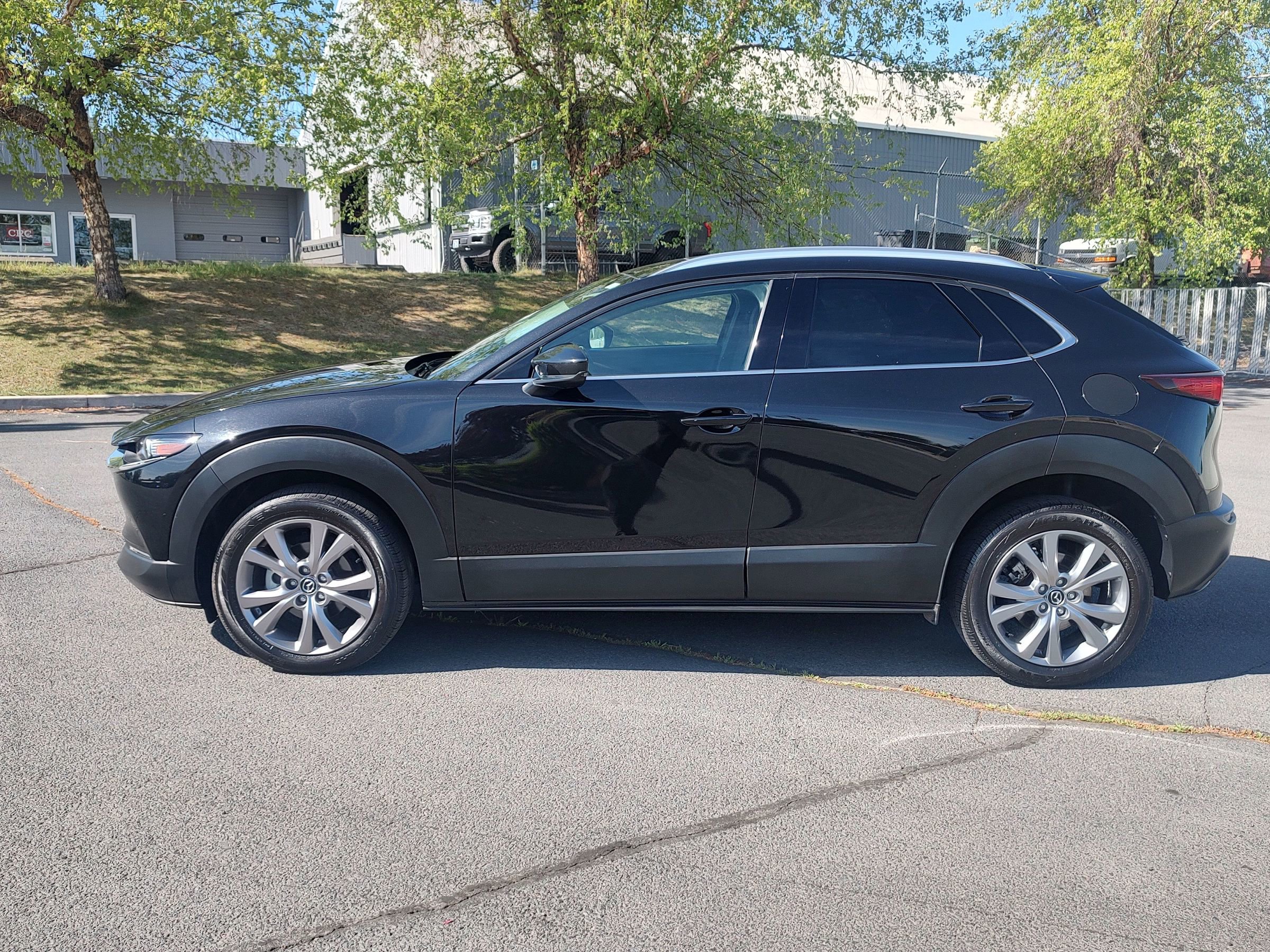 Used 2023 MAZDA CX-30 AWD 2.5 S w/ Premium Package image 2