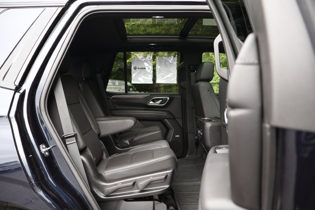 Used 2022 Chevrolet Tahoe Z71 w/ Luxury Package AWD/4WD image 51