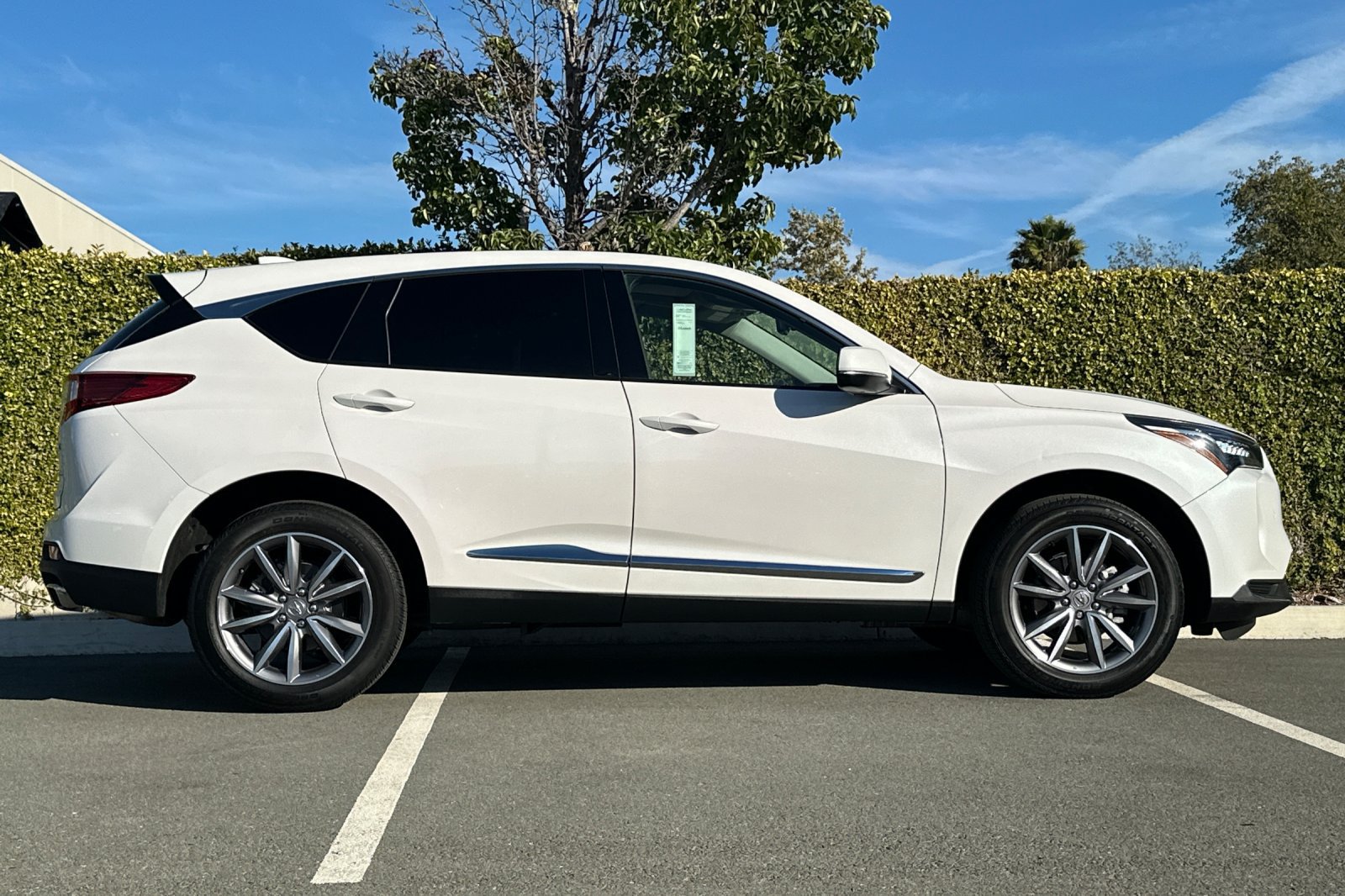 Used 2023 Acura RDX w/ Technology Package AWD/4WD image 3