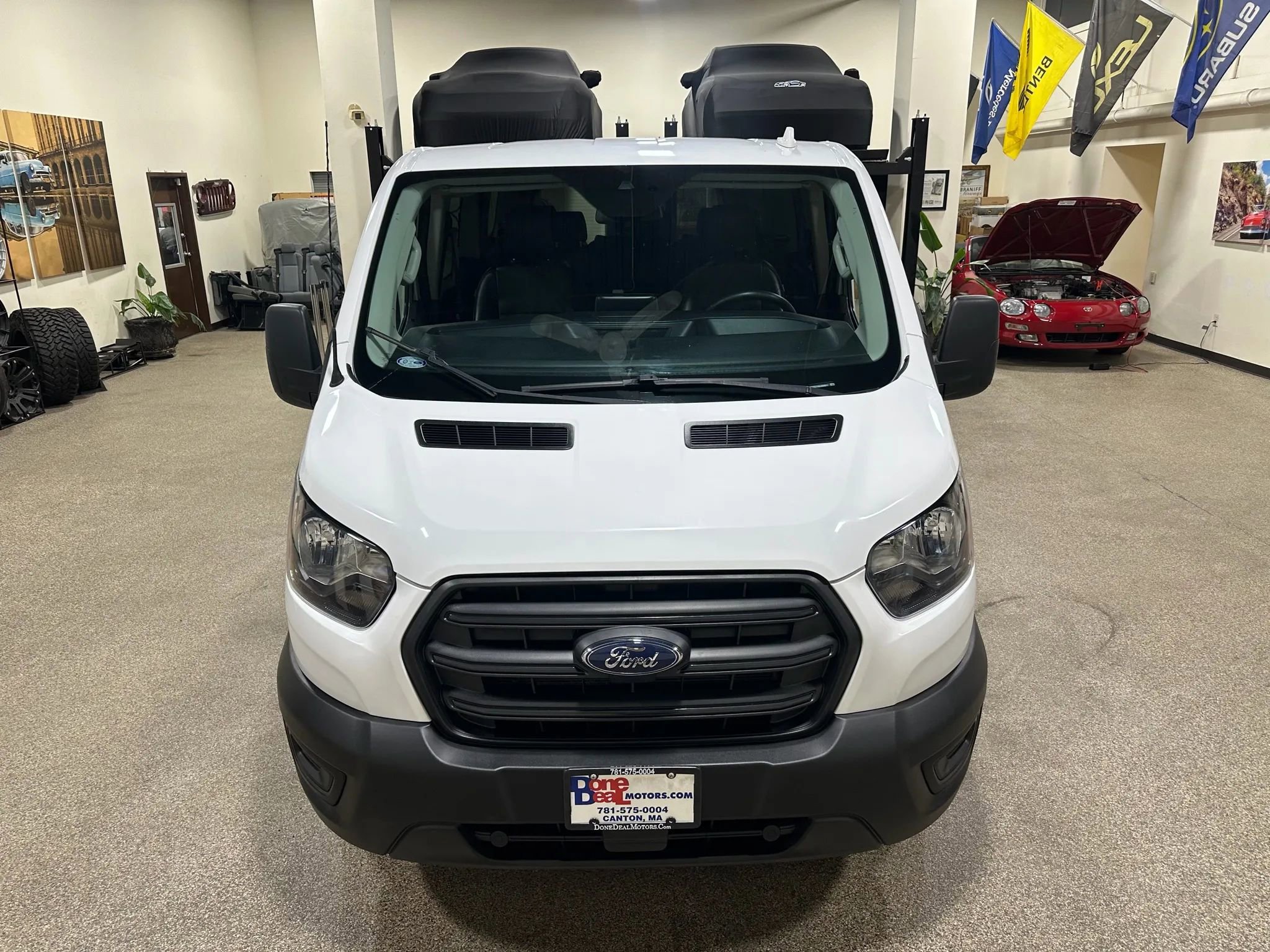 Used 2020 Ford Transit 150 XL RWD image 5