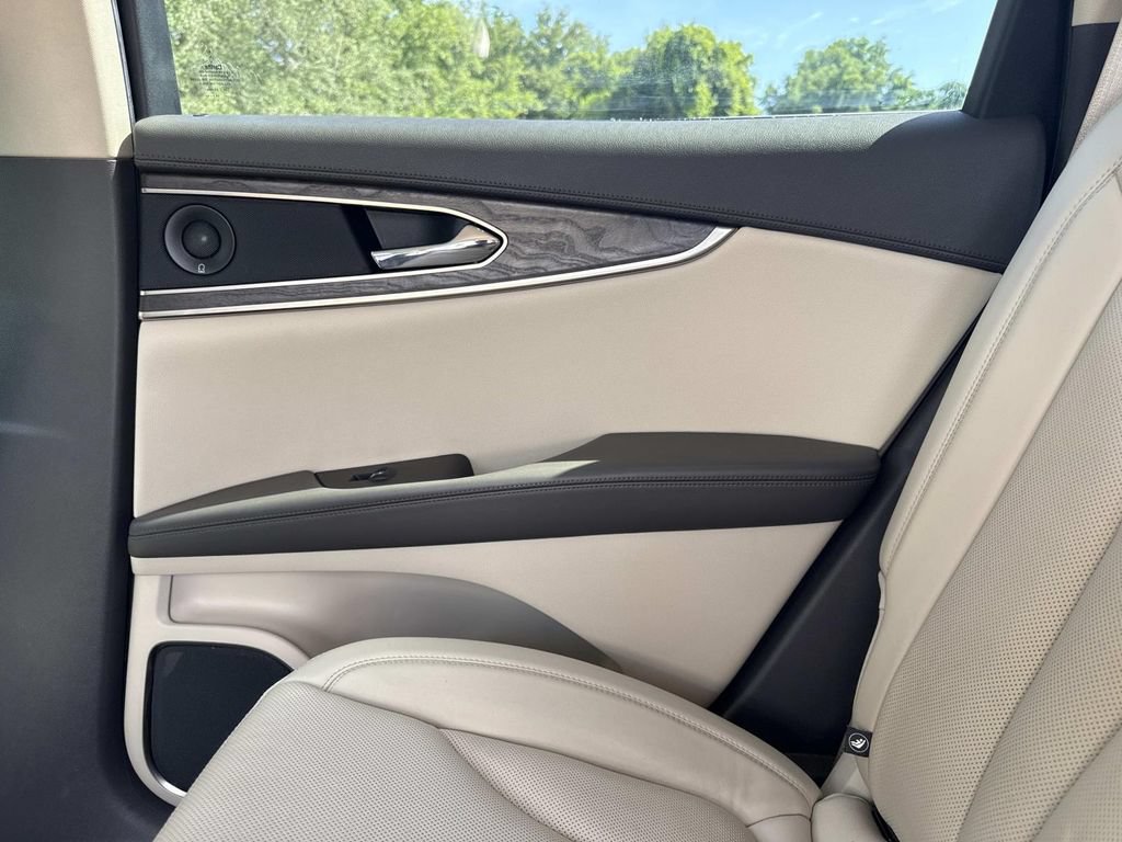 Certified 2020 Lincoln Nautilus Reserve w/ Equipment Group 201A AWD/4WD image 15