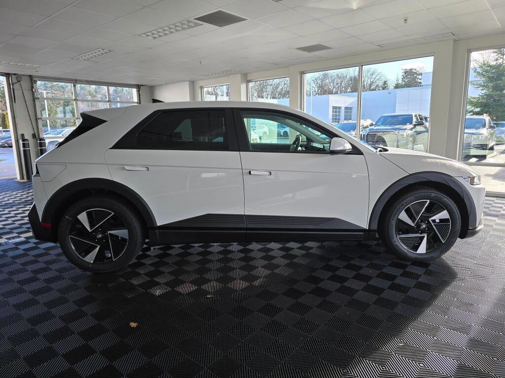 New 2026 Hyundai Ioniq 5 SEL image 3