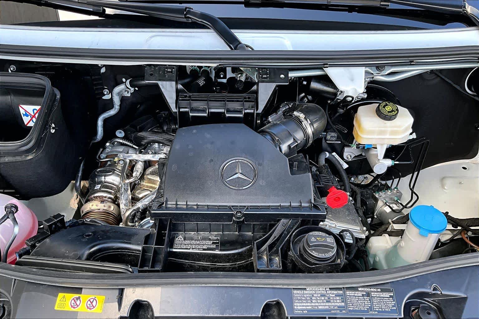 Used 2025 Mercedes-Benz Sprinter 2500 image 27