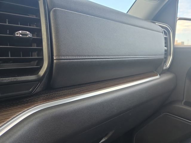 Used 2022 Chevrolet Silverado 1500 LT image 29