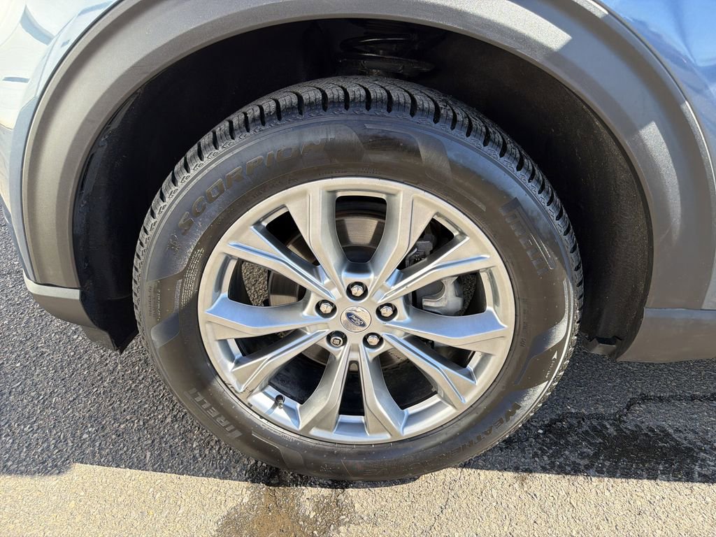 Used 2020 Ford Explorer XLT w/ Equipment Group 202A image 31