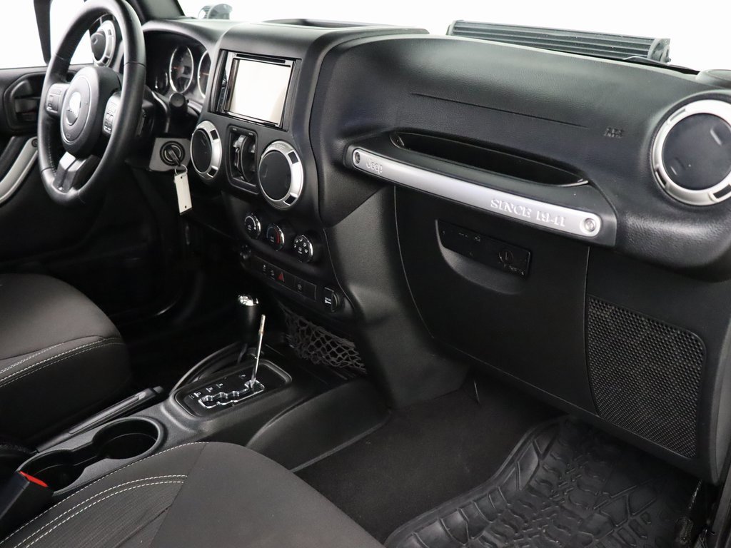 Used 2018 Jeep Wrangler Unlimited Sahara image 20