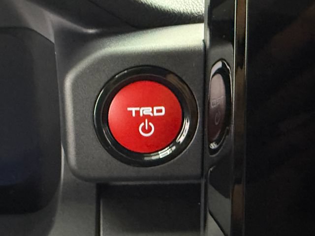 New 2026 Toyota 4Runner TRD Off-Road Premium AWD/4WD image 15