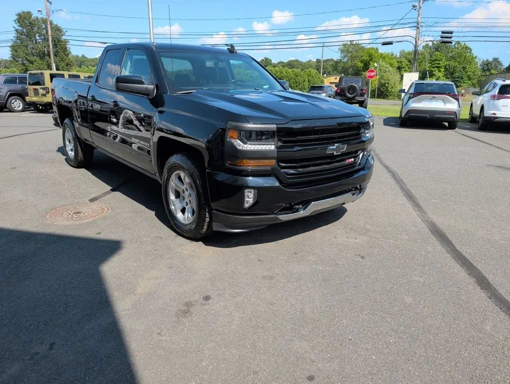 Used 2018 Chevrolet Silverado 1500 LT w/ All Star Edition AWD/4WD image 10