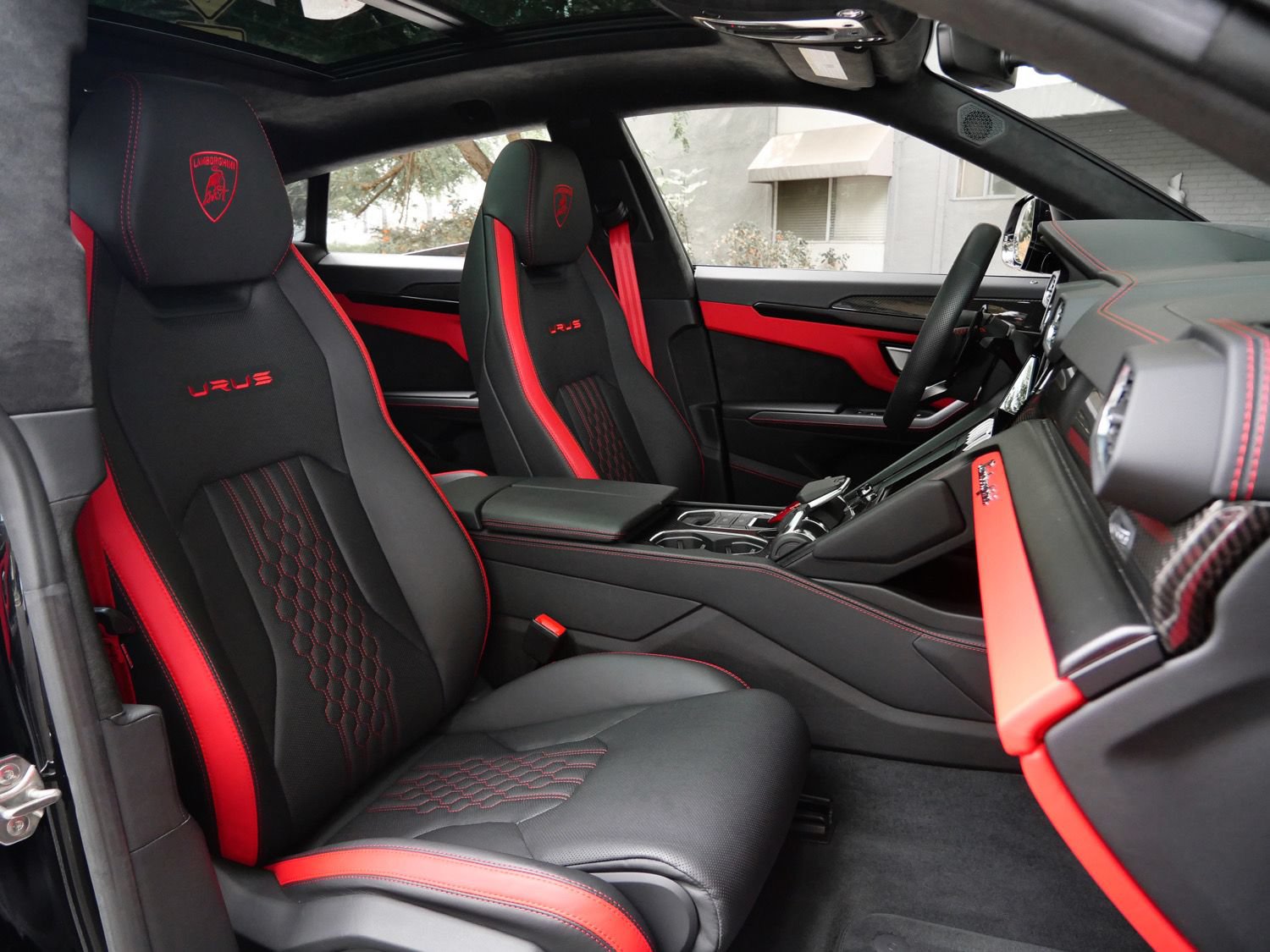 Used 2024 Lamborghini Urus S AWD/4WD image 8