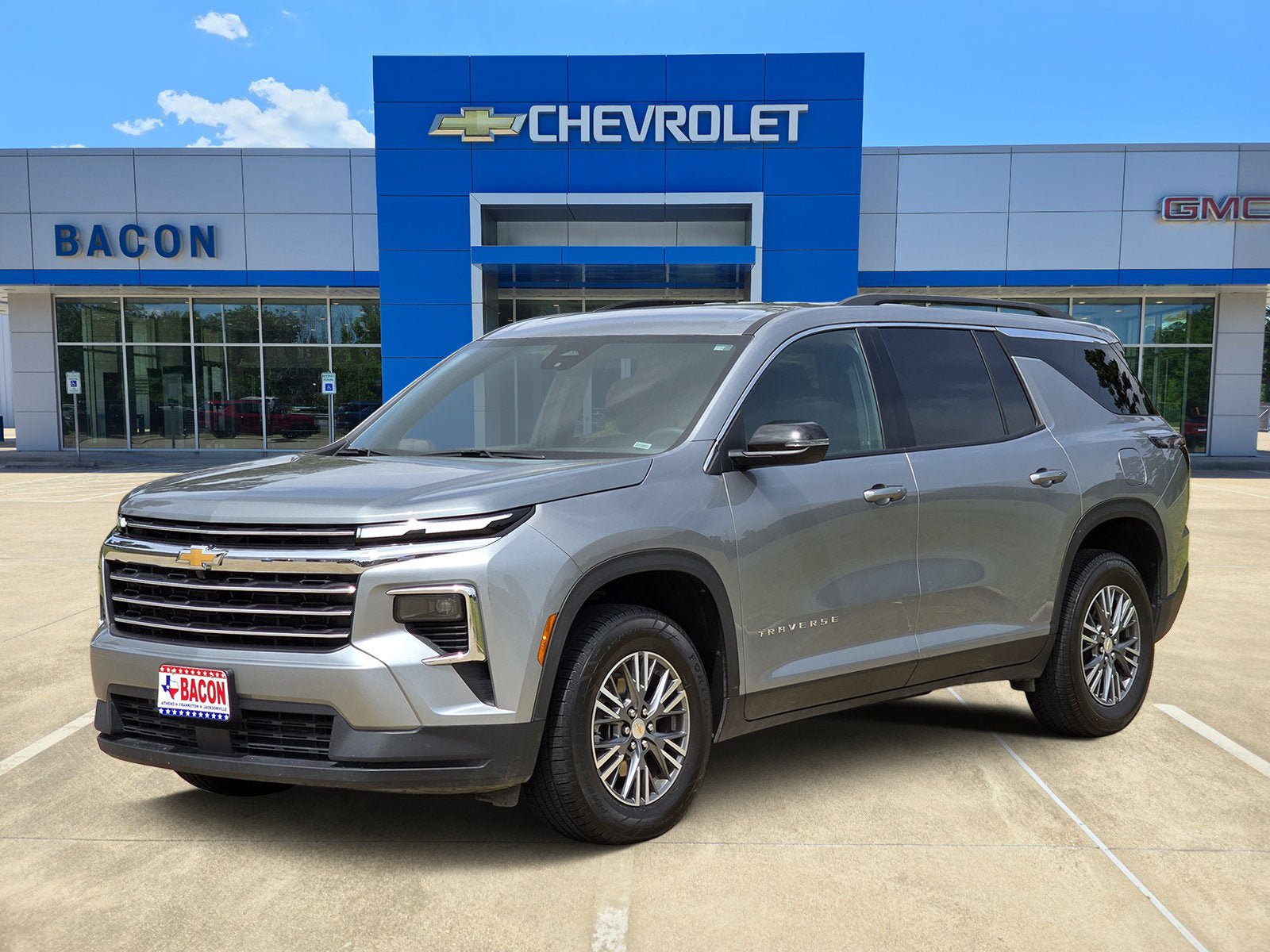Used 2025 Chevrolet Traverse LT