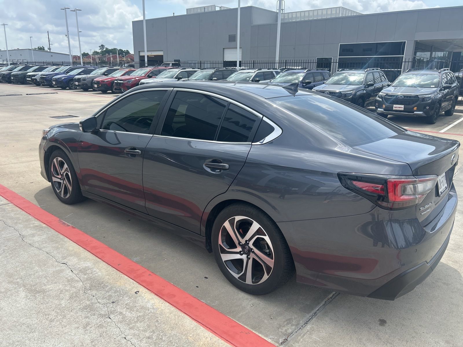 Used 2022 Subaru Legacy Limited image 4