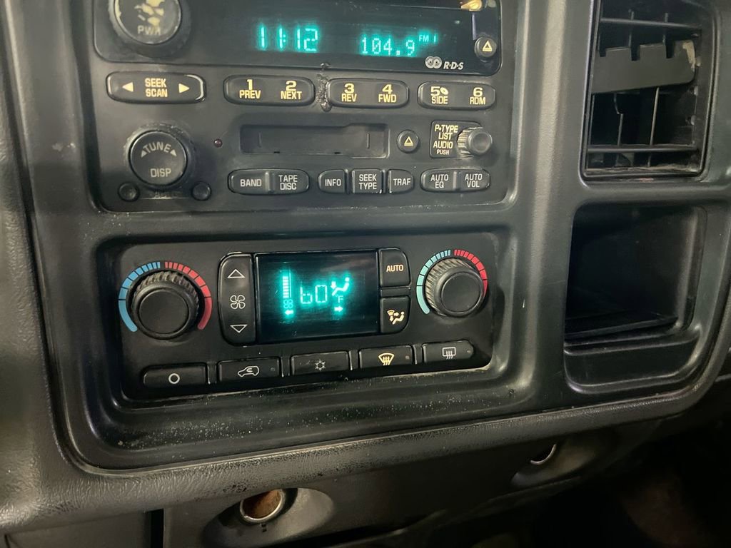 Used 2003 Chevrolet Silverado 2500 LS AWD/4WD image 15