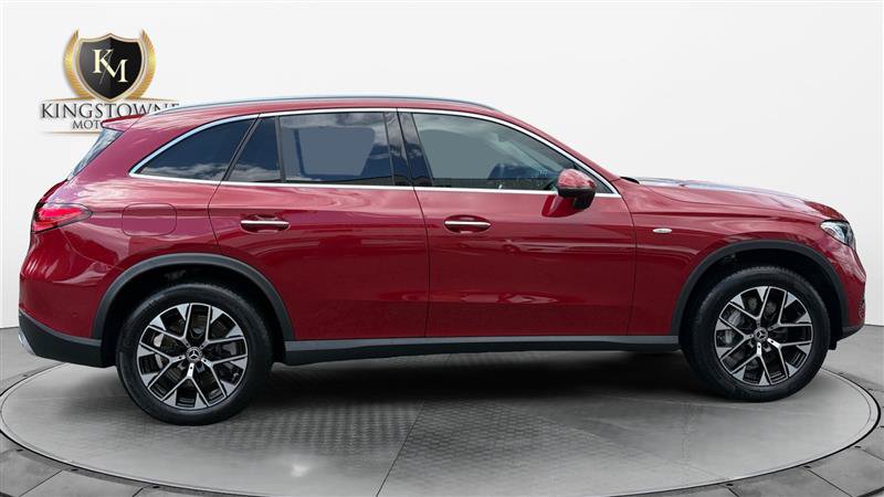 Used 2025 Mercedes-Benz GLC 350e 4MATIC image 6
