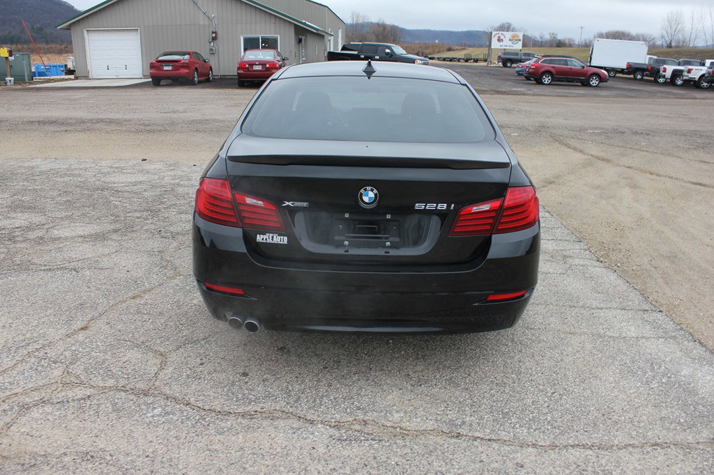 Used 2016 BMW 528i xDrive Sedan image 7