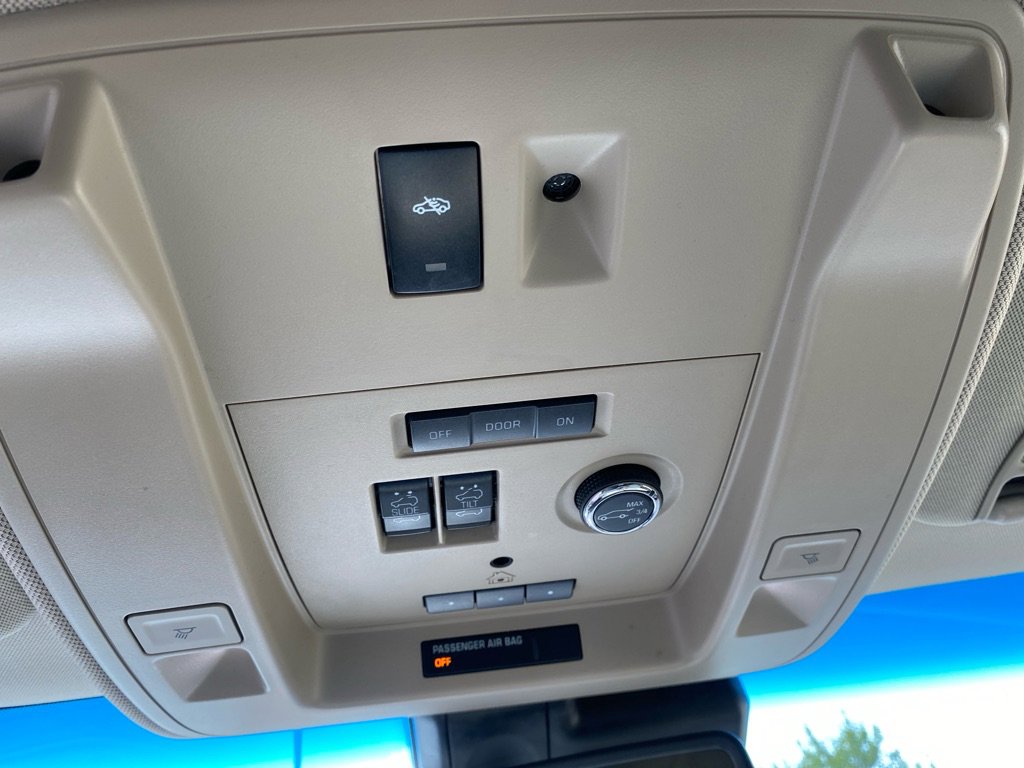 Used 2018 GMC Yukon XL Denali w/ Denali Ultimate Package image 19