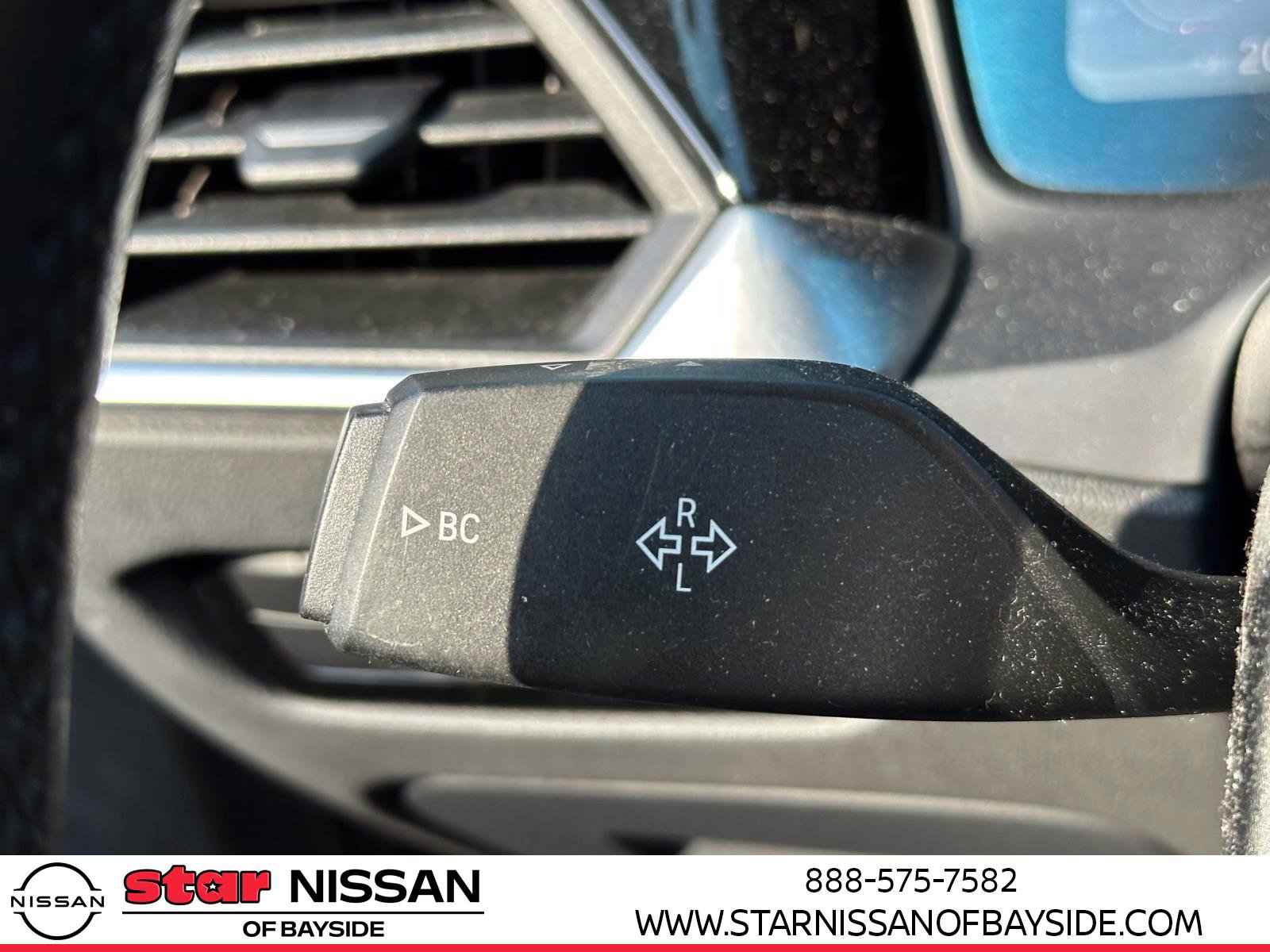 Used 2019 BMW 330i xDrive Sedan w/ Convenience Package image 15