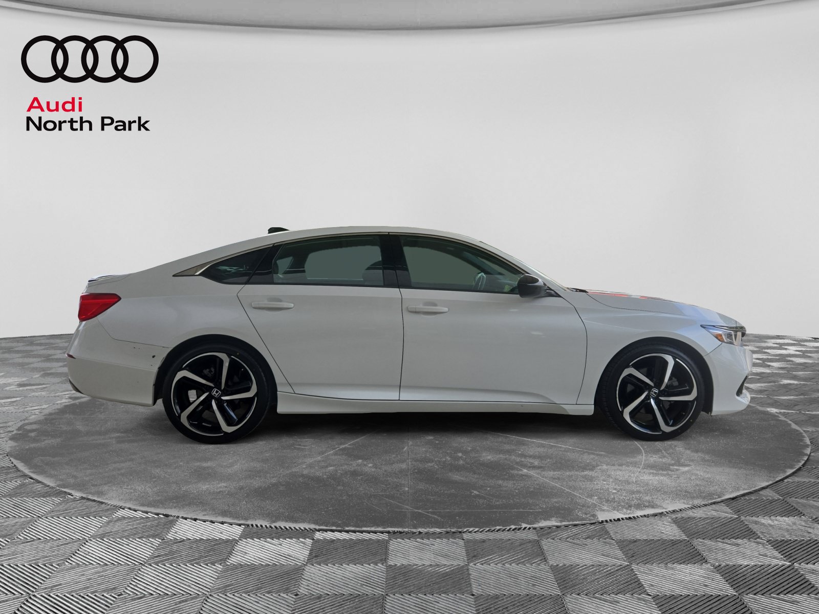 Used 2022 Honda Accord Sport image 6