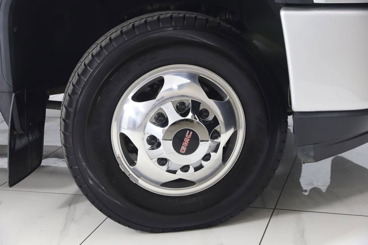 Used 2021 GMC Sierra 3500 Denali w/ Denali Ultimate Package AWD/4WD image 17