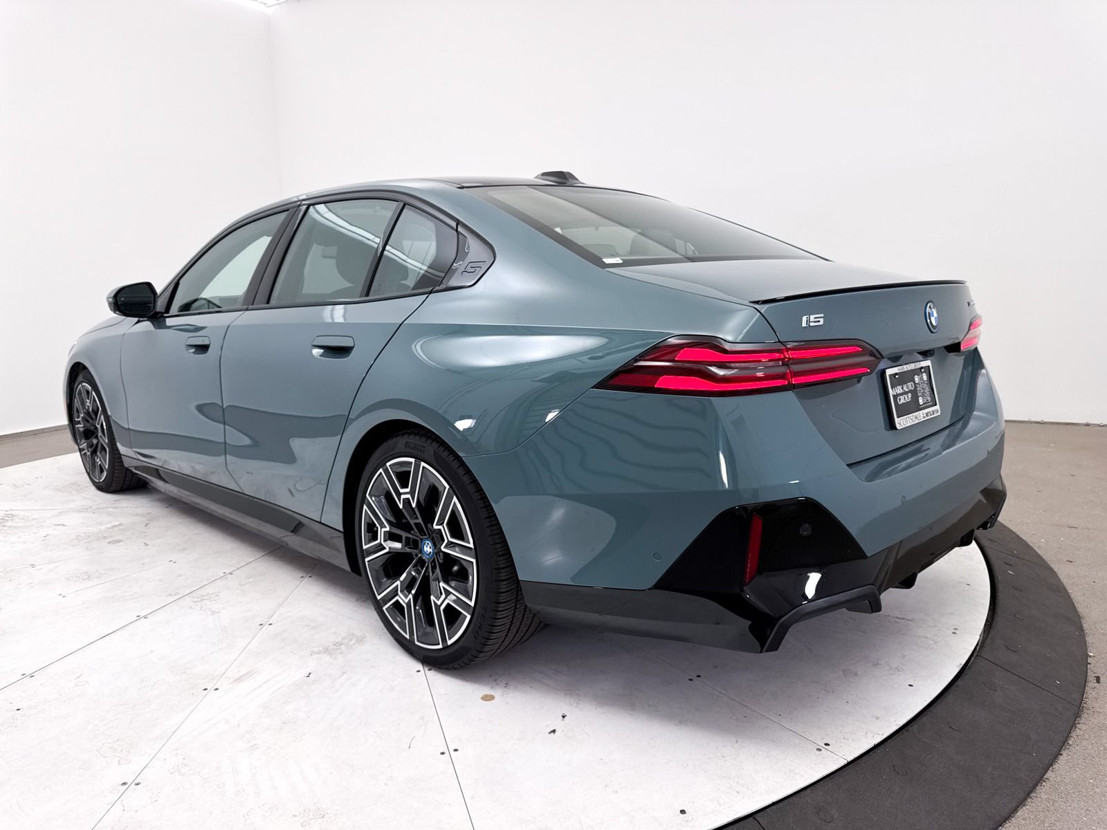 Used 2025 BMW i5 xDrive40 AWD/4WD image 19