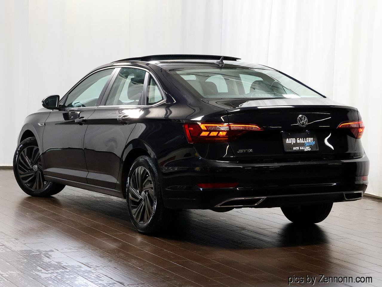 Used 2019 Volkswagen Jetta SEL Premium FWD image 9