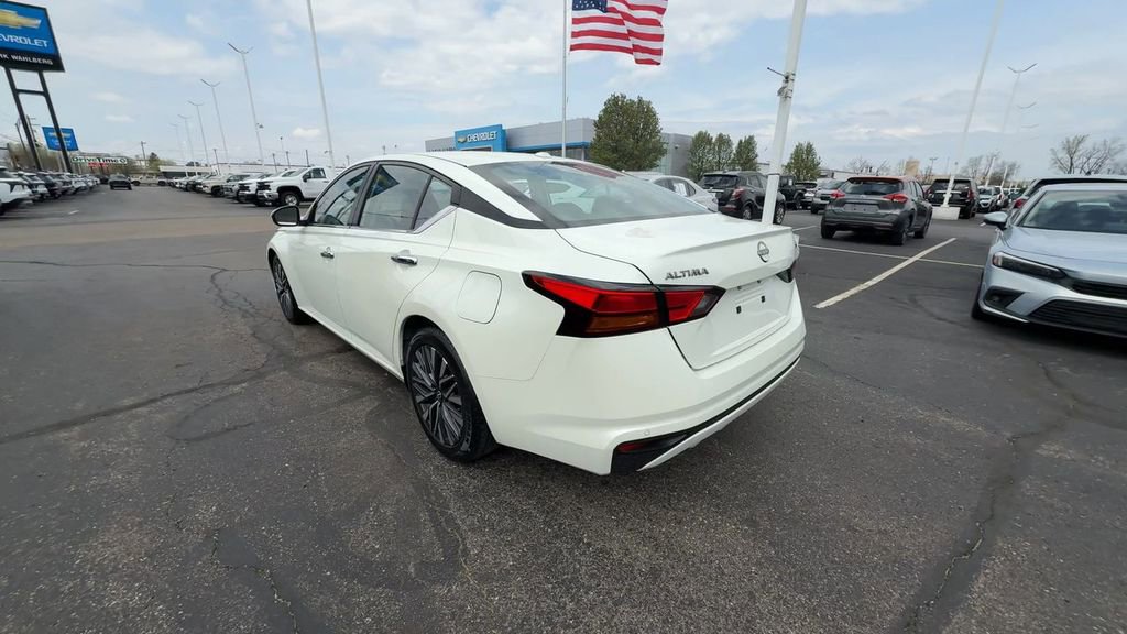 Used 2023 Nissan Altima 2.5 SV image 6