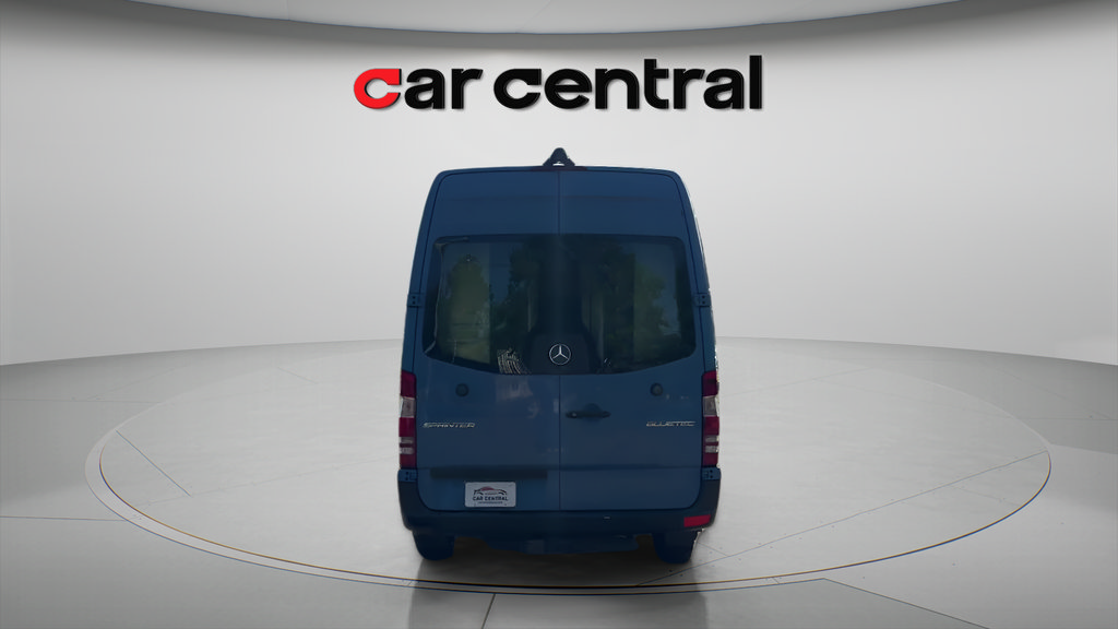 Used 2015 Mercedes-Benz Sprinter 2500 image 4