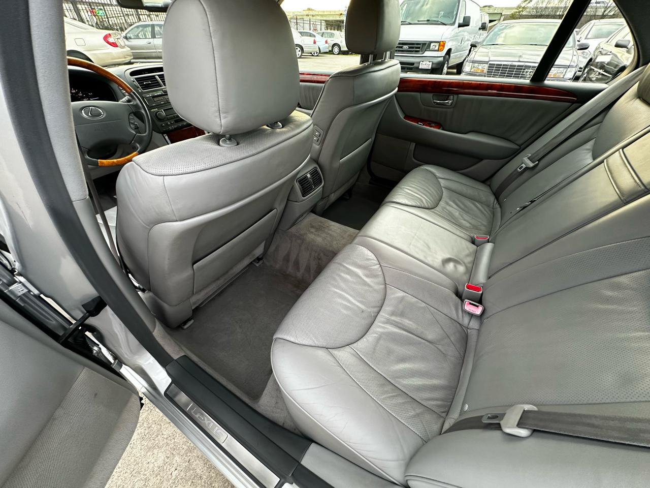 Used 2004 Lexus LS 430 w/ Premium Pkg RWD image 35