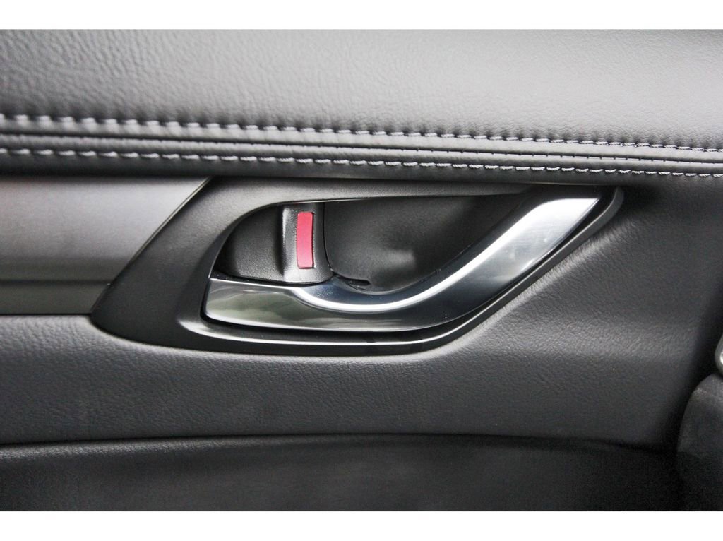 Used 2025 MAZDA CX-5 AWD 2.5 S w/ Preferred Package image 21