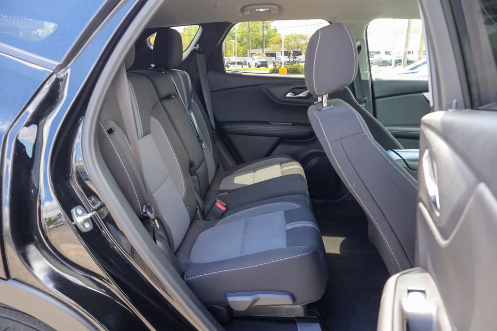 Used 2025 Chevrolet Blazer LT FWD image 10