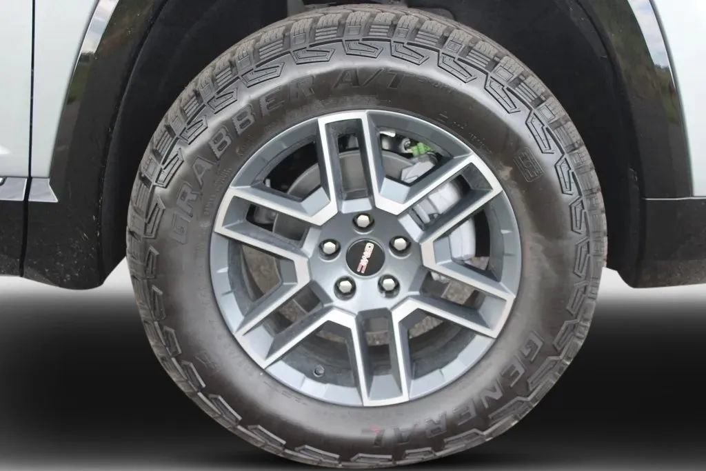 New 2026 GMC Terrain AT4 AWD/4WD image 32