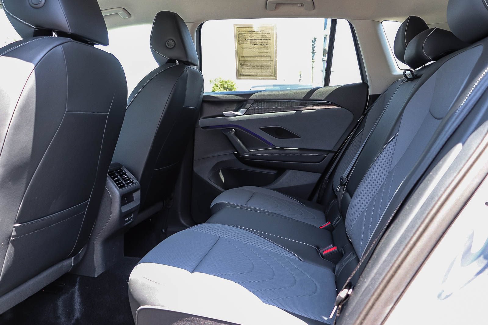 Used 2026 Volkswagen Tiguan SE FWD image 19
