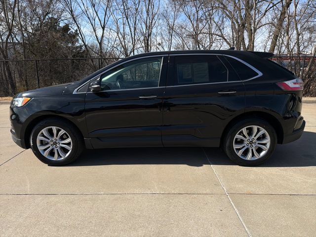 Used 2024 Ford Edge Titanium AWD/4WD image 2