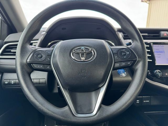 Used 2018 Toyota Camry LE image 23