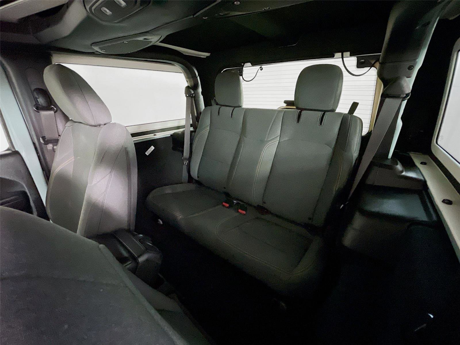 Used 2024 Jeep Wrangler Sport S image 27