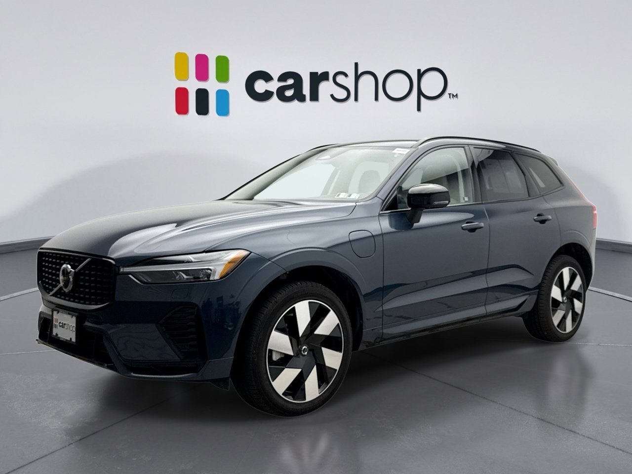 Used 2025 Volvo XC60 T8 Plus w/ Climate Package image 1