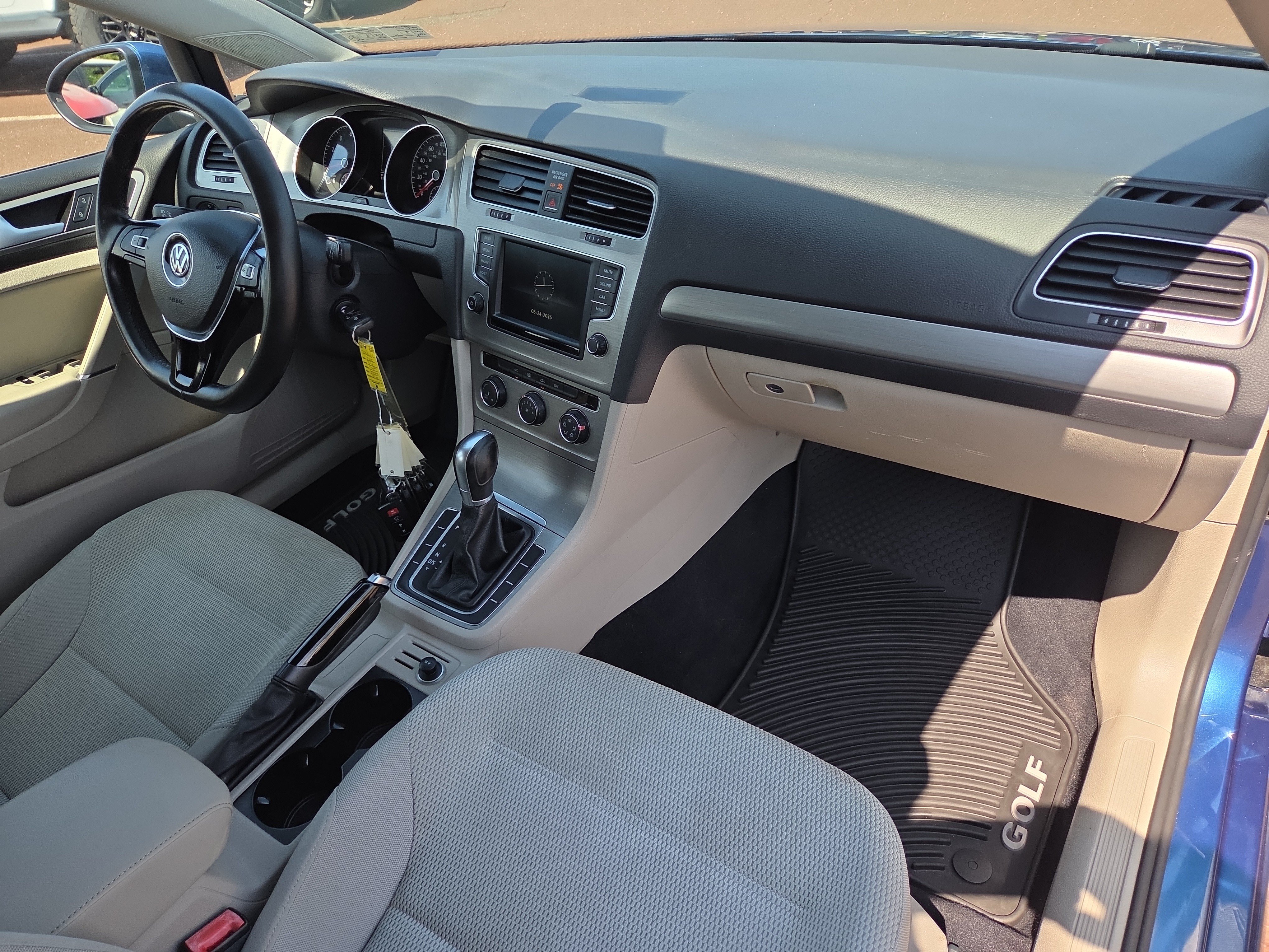Used 2016 Volkswagen Golf S FWD image 17