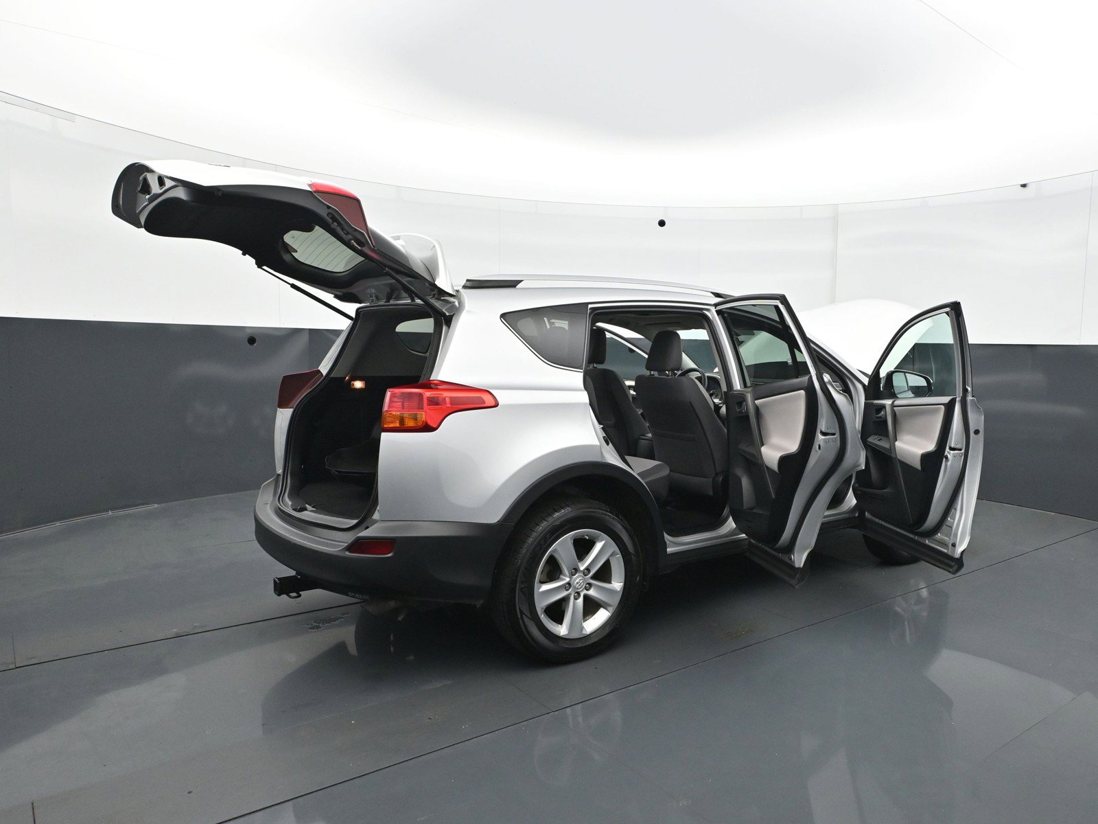 Used 2014 Toyota RAV4 XLE AWD/4WD image 32