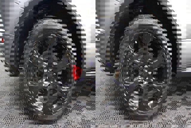 Used 2014 Land Rover Range Rover Evoque Dynamic image 5