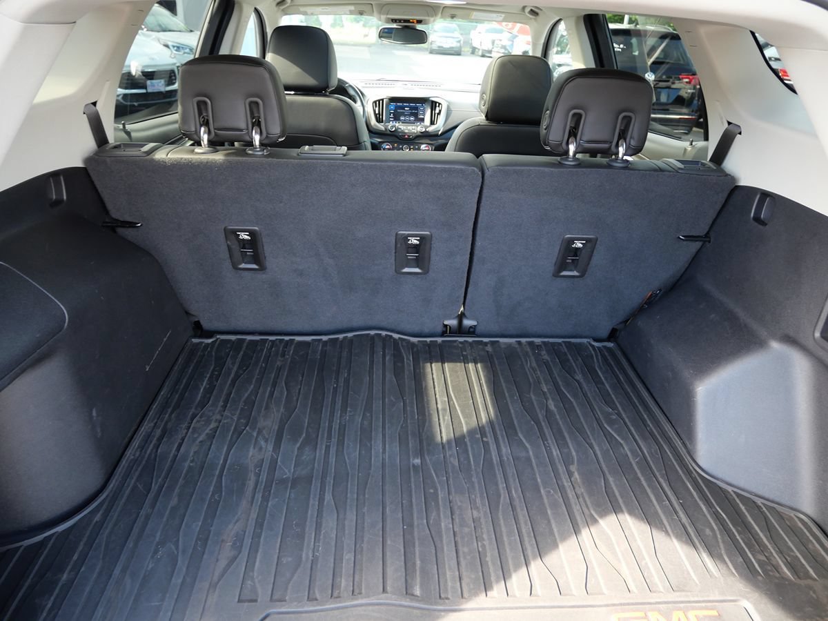Used 2018 GMC Terrain Denali w/ Advanced Safety Package AWD/4WD image 21
